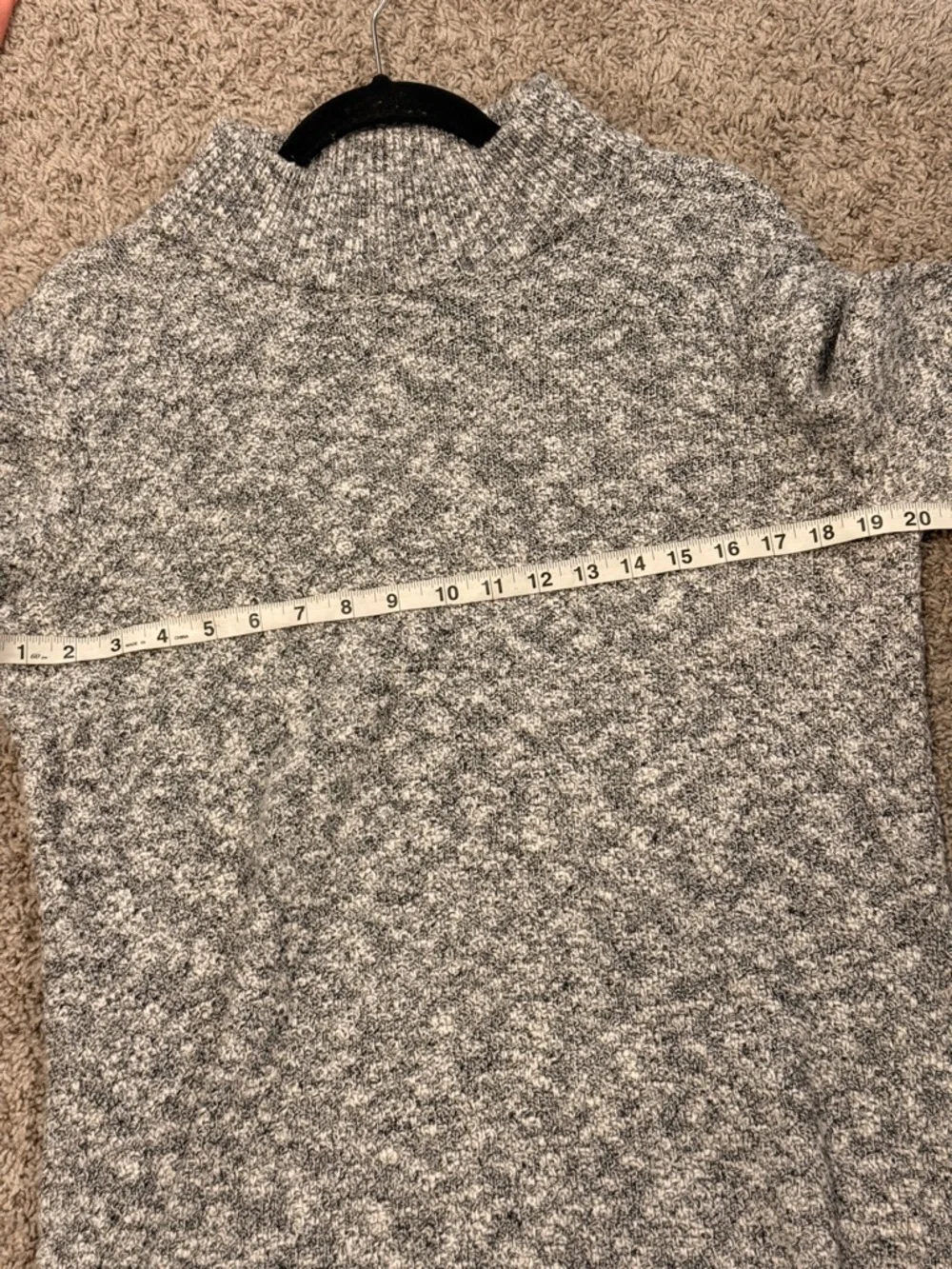 L.L.‎ Bean BeanSignature Marled Gray and Black Crew Sweater